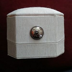 Kirk Kara Beige Textured Ring Box